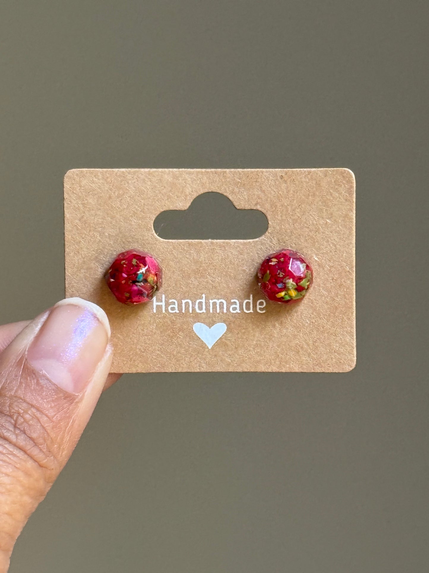 Small Round Crayonfetti Studs (Poinsettia)
