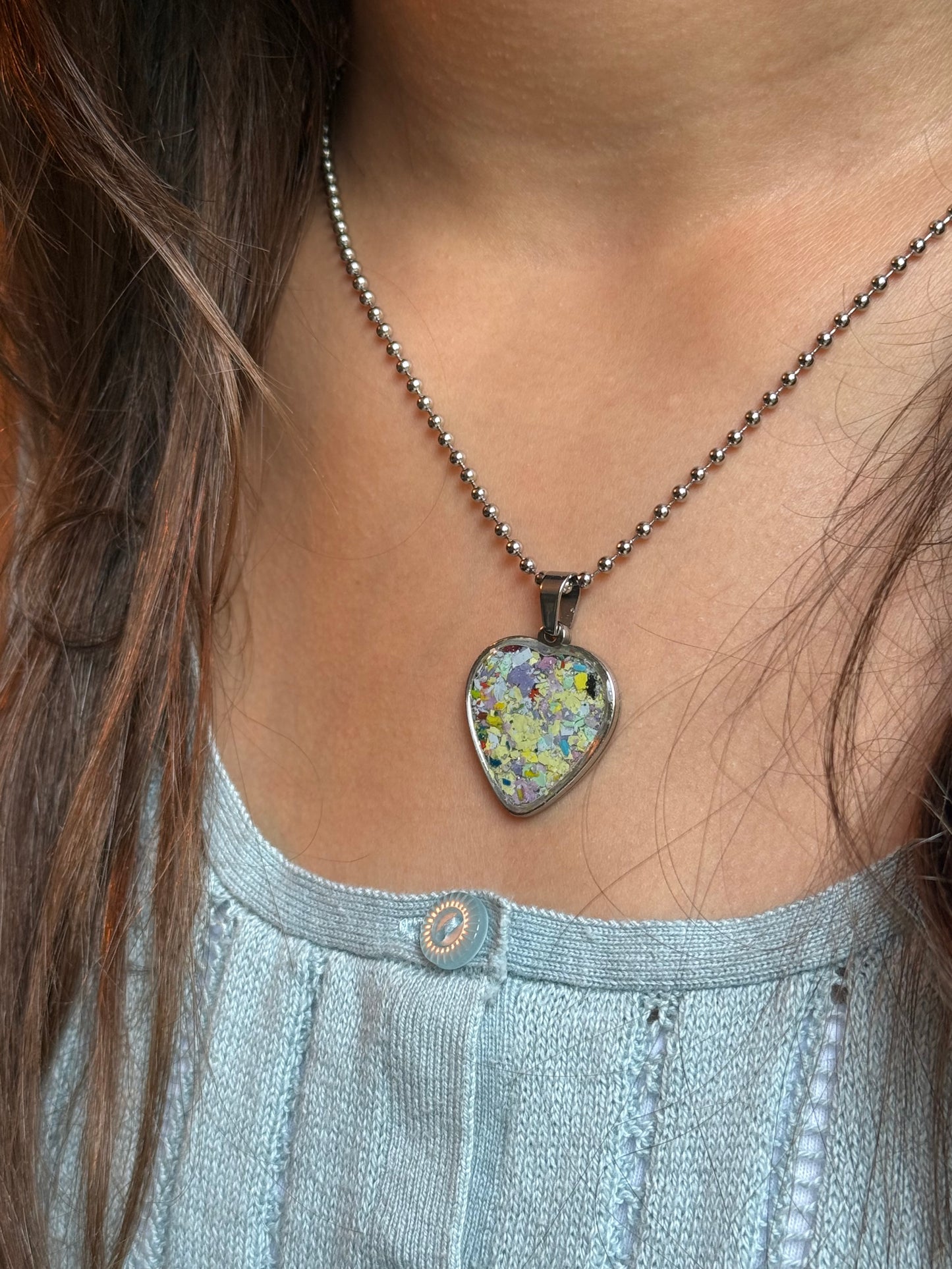 Medium Joy Crayon Heart Pendant (Pearl)