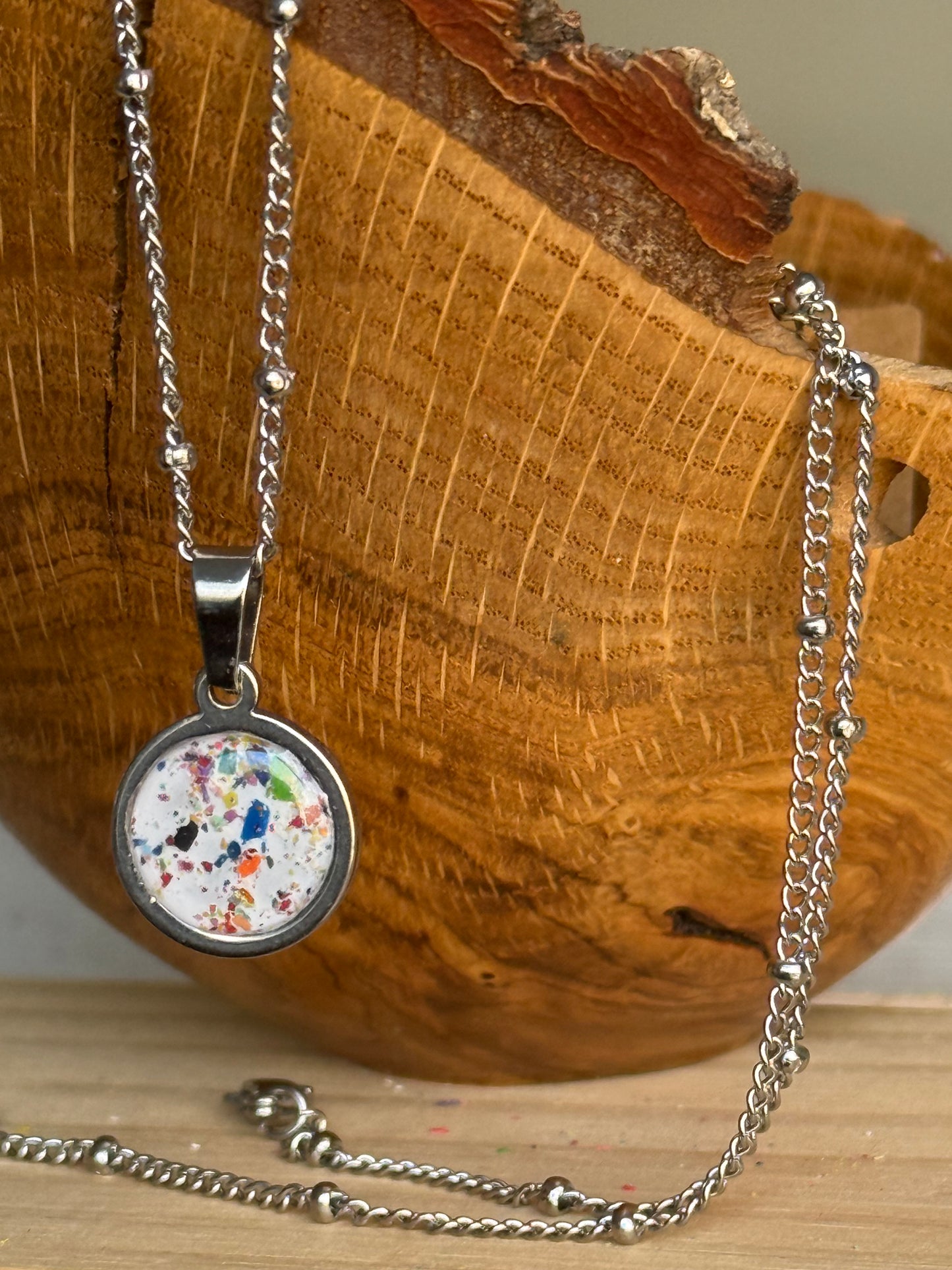 Orbis Pendant (Freckled White)