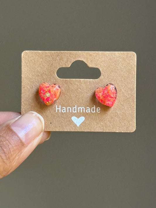 Small Heart Crayonfetti Studs (Peachy)
