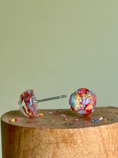 Round studs filled with crayon shavings.  Includes surgical-grade stainless steel posts. Crayonfeti crayon jewelry by mother daughter based in Atlanta. 