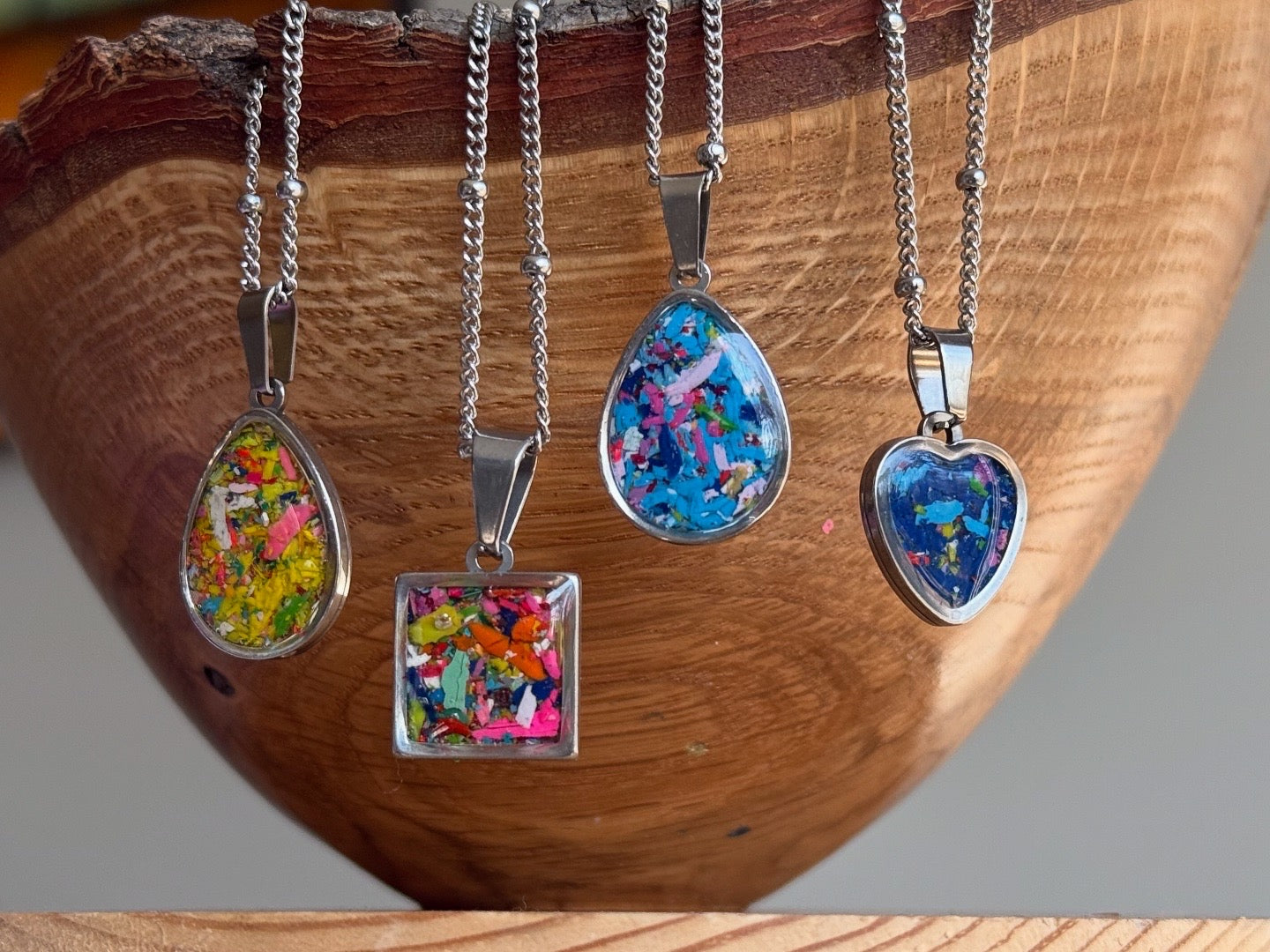 crayon jewelry by crayonfetti. colorful.  bold. 