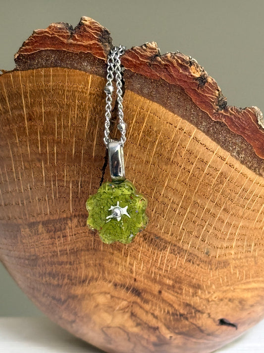 Crayon Bloom Pendant (Olive)