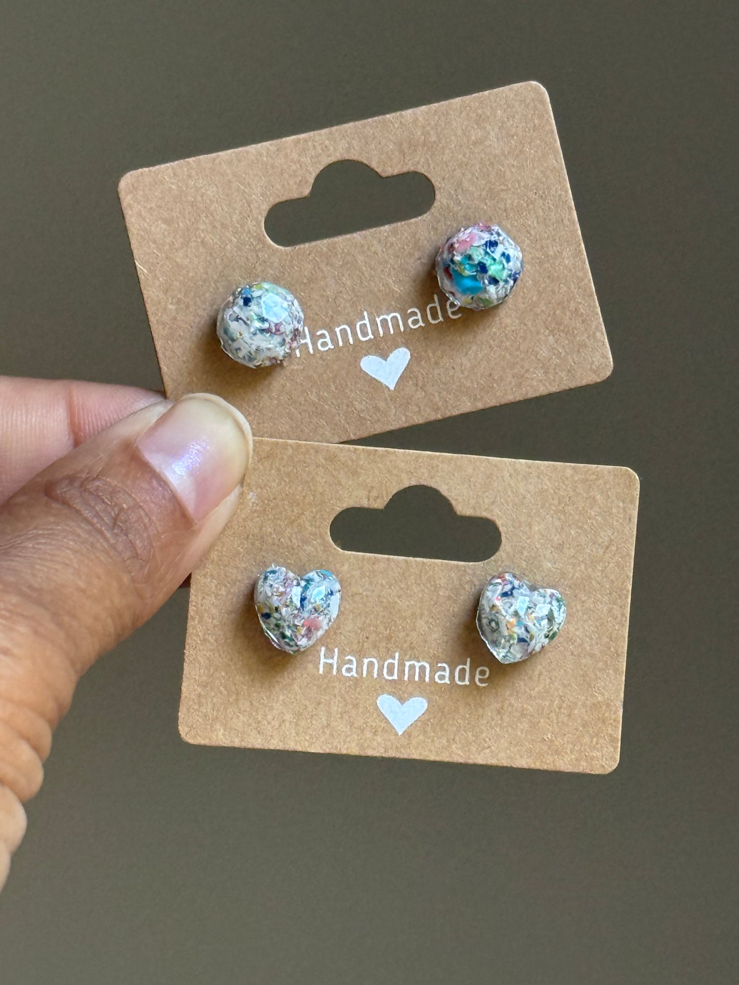 Small Heart Crayonfetti Studs (Freckled White)