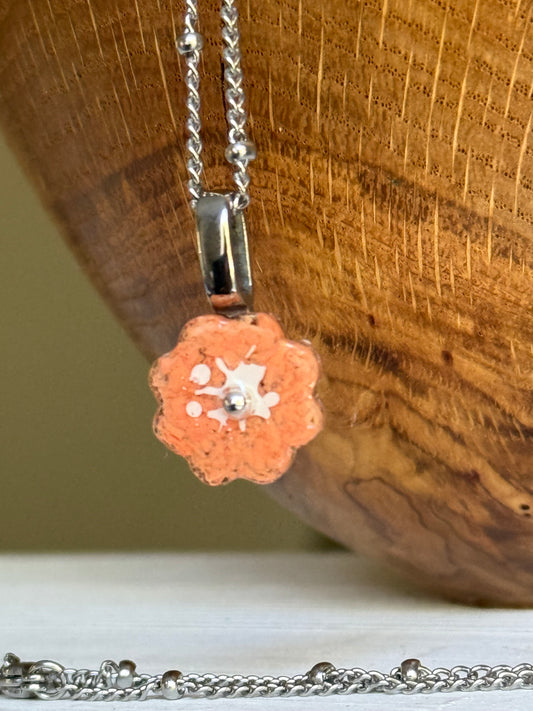 Crayon Bloom Pendant (Melon)