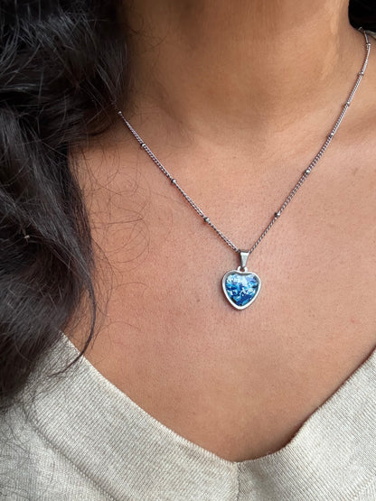 Blue & White Heart Pendant (Sml)