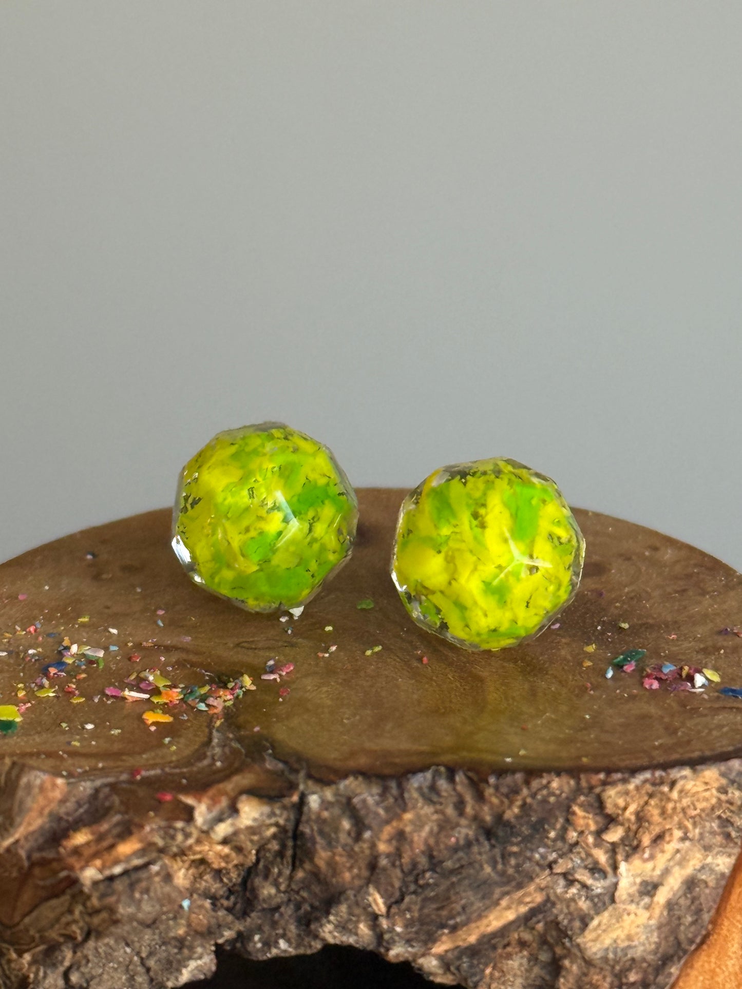 Yellow Green Round Studs
