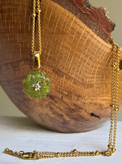 Crayon Bloom Pendant (Olive - Gold Plated)