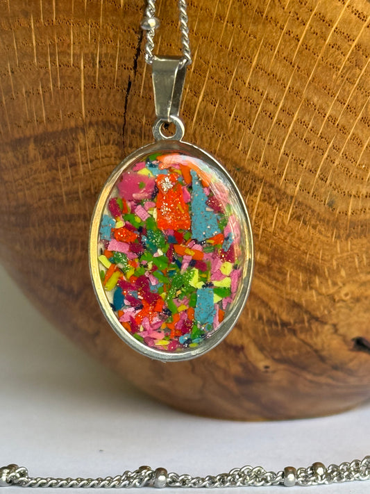Tropical (Oval Pendant)