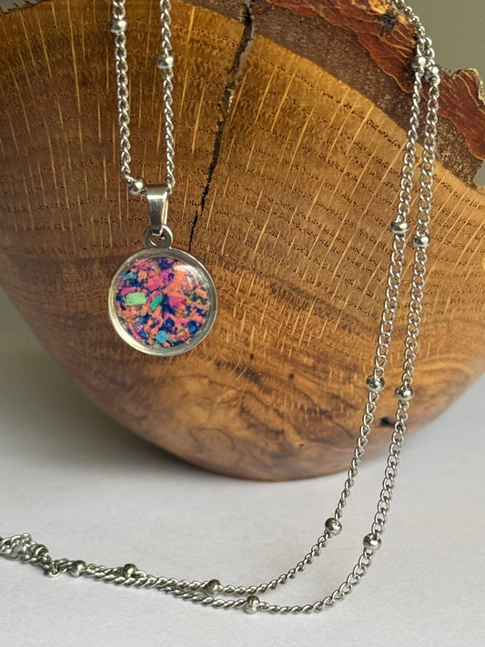 Small Orbis Crayon Pendant (Starry)