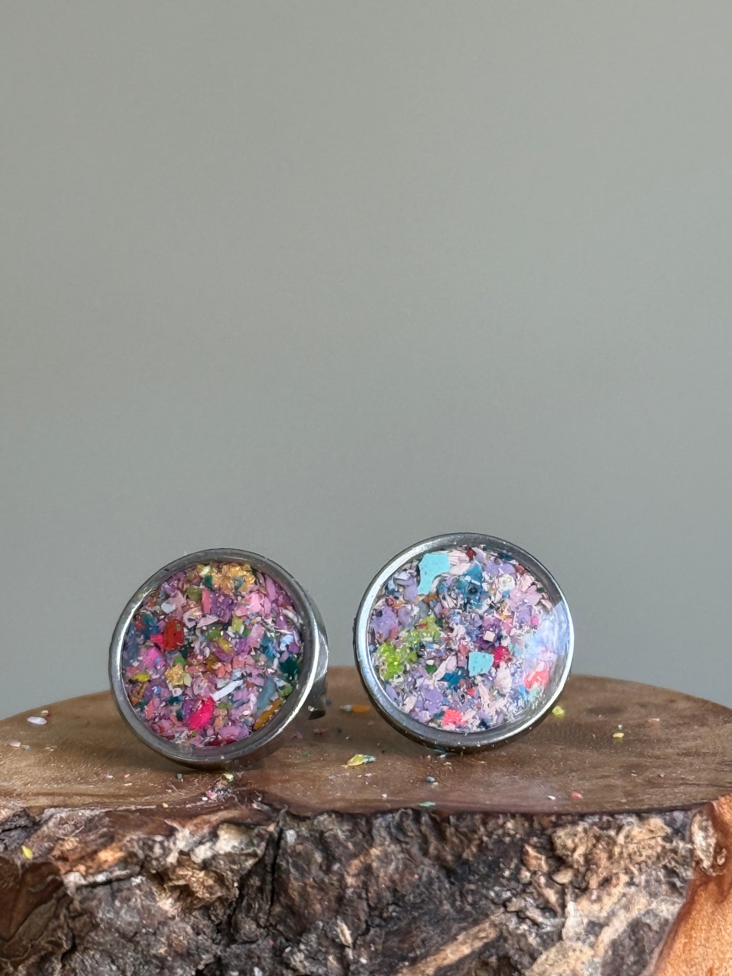 Framed Round Studs (Pastel Mix)
