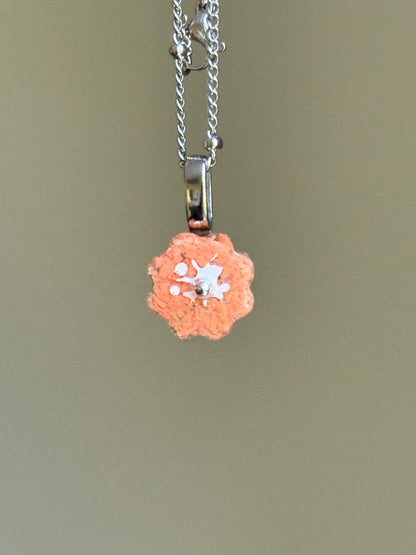 Crayon Bloom Pendant (Melon)