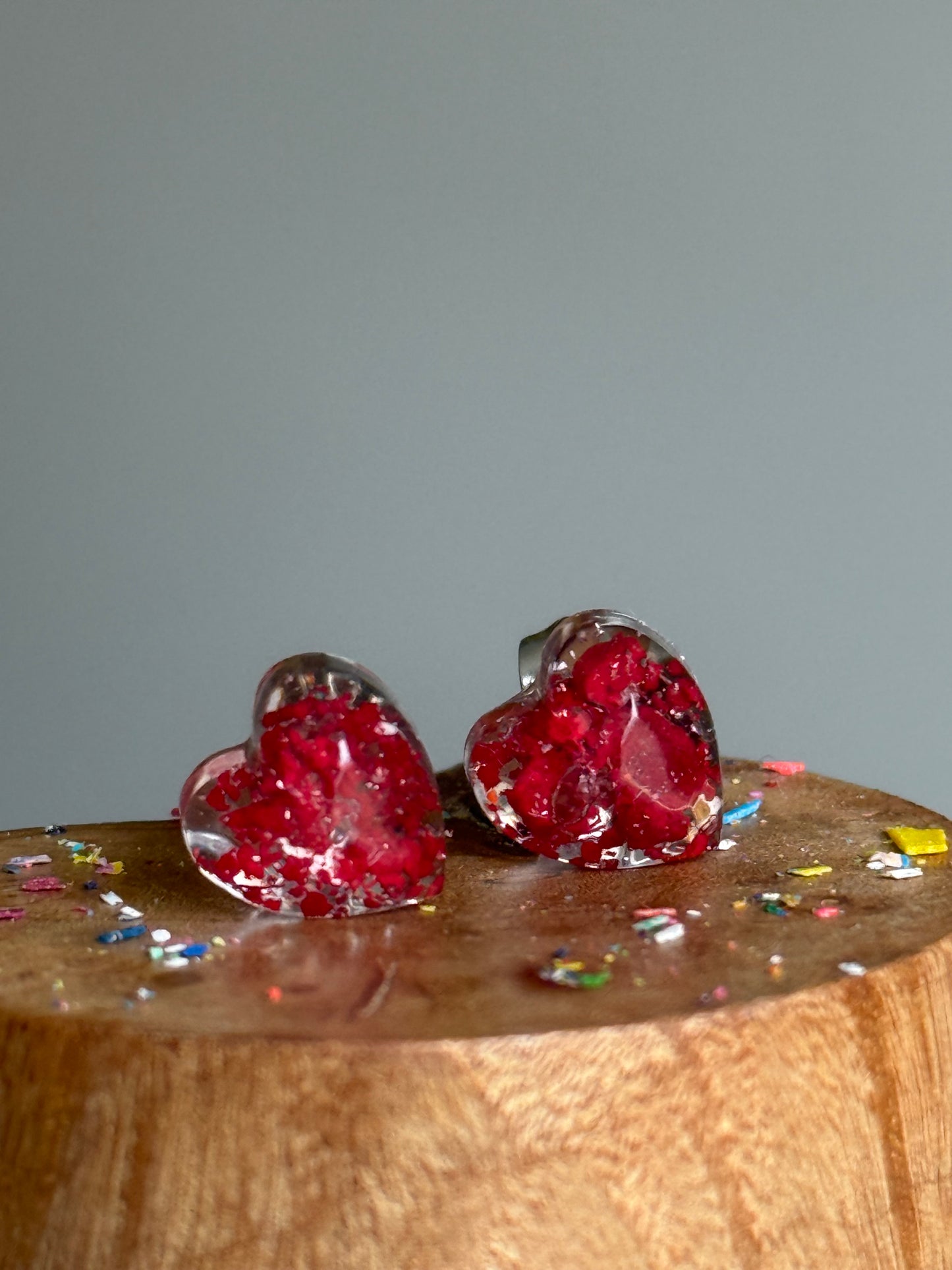 Small Heart Studs (Metallic Red))