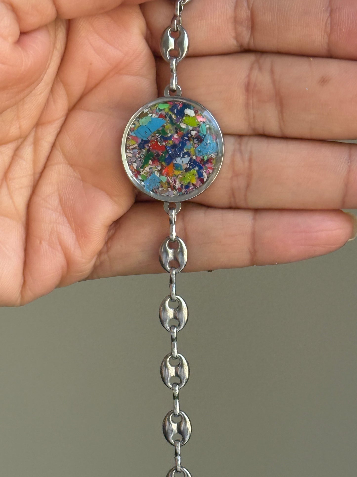 Enamórese del verde azulado 