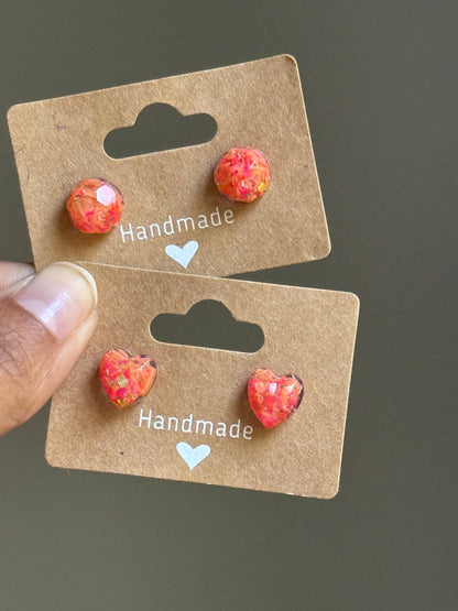 Small Heart Crayonfetti Studs (Peachy)