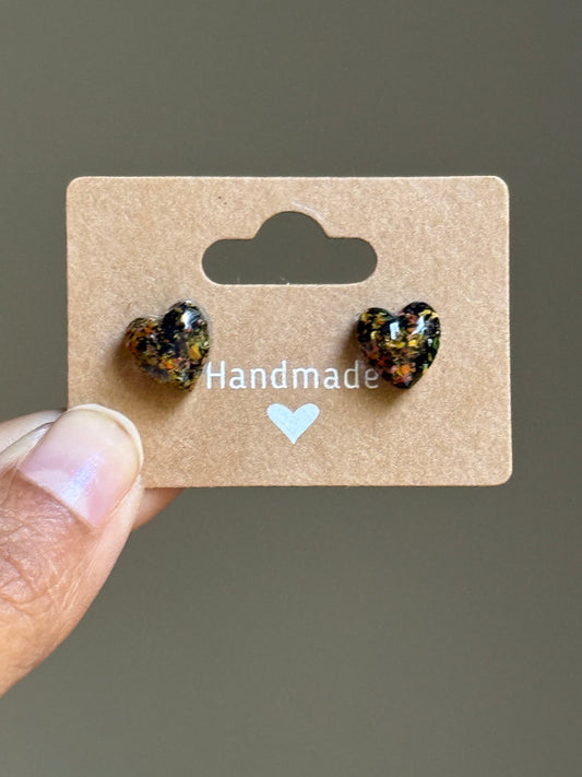 Small Heart Crayonfetti Studs (Halloween)