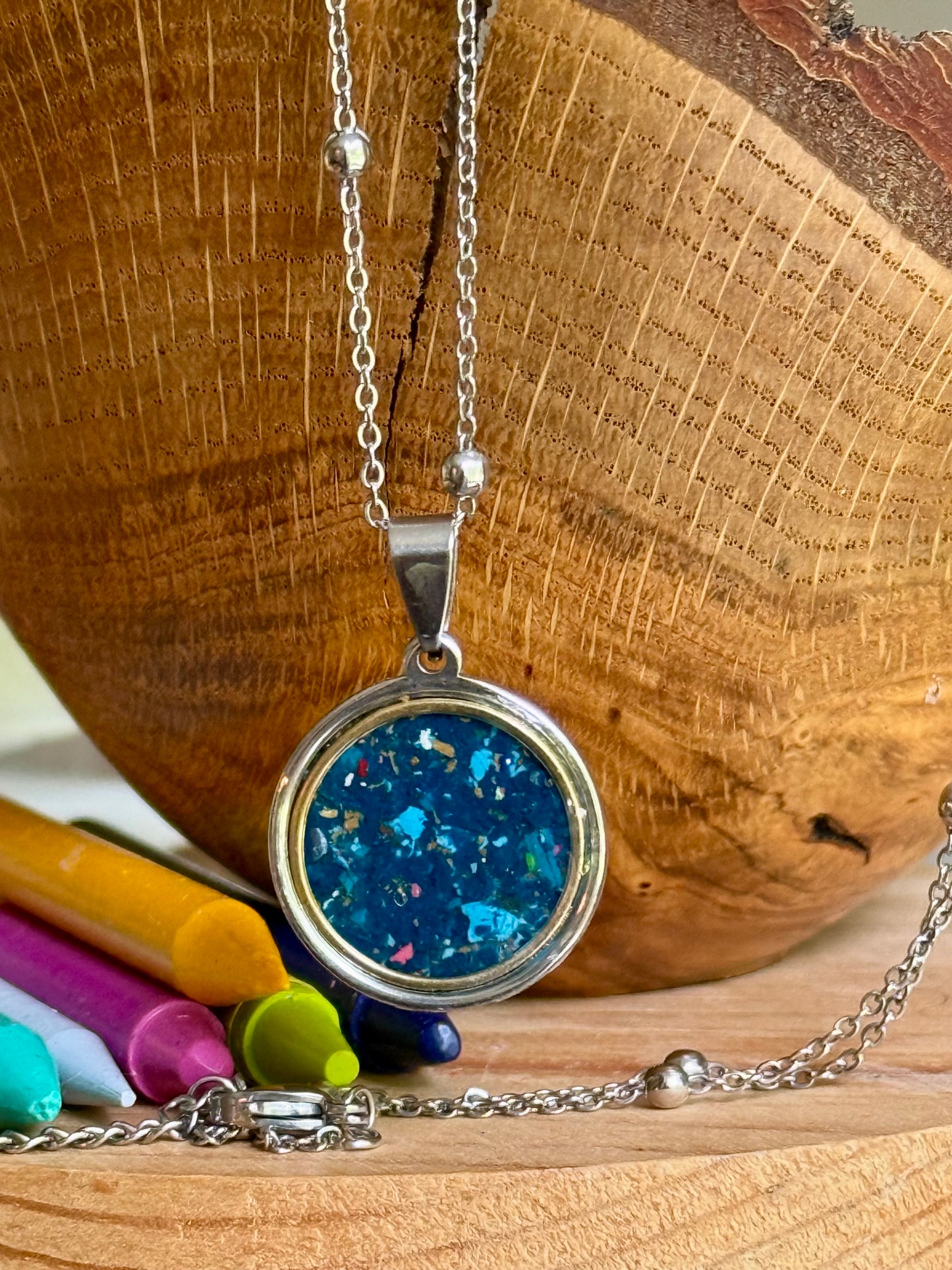 Ana Necklace (Marbled Navy)