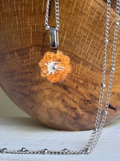Crayon Bloom Pendant (Golden Peach)