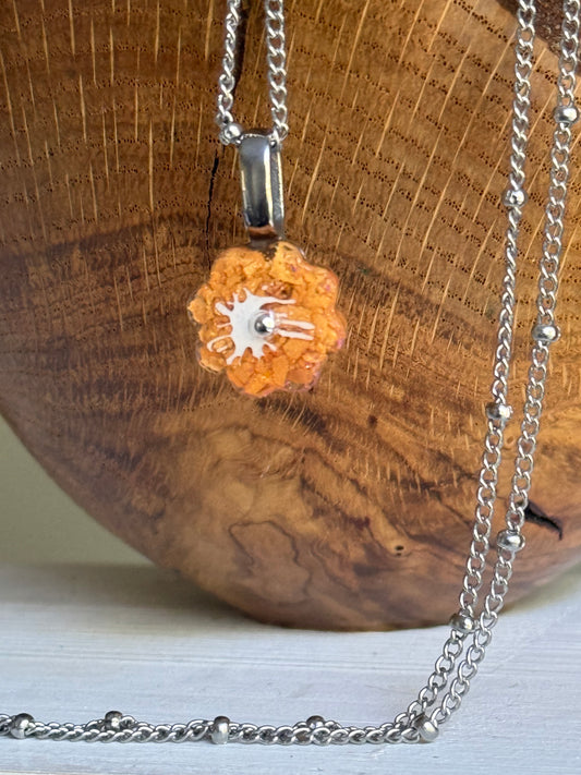 Crayon Bloom Pendant (Golden Peach)