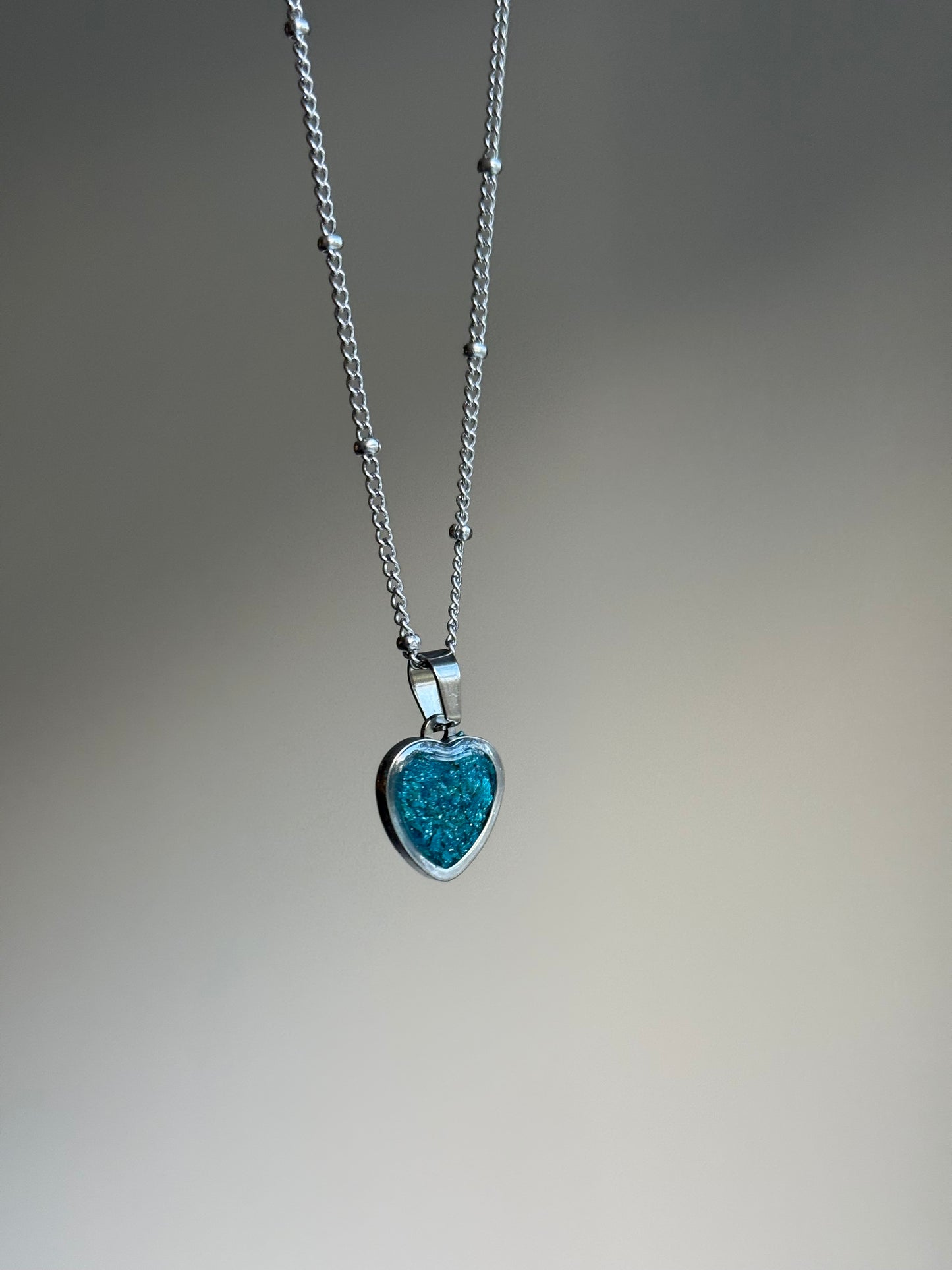 Metallic Mini Heart Pendant (Turquoise)