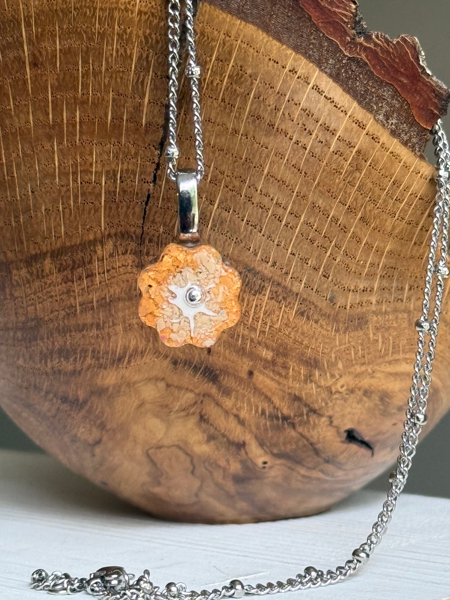 Crayon Bloom Pendant (Citrine)