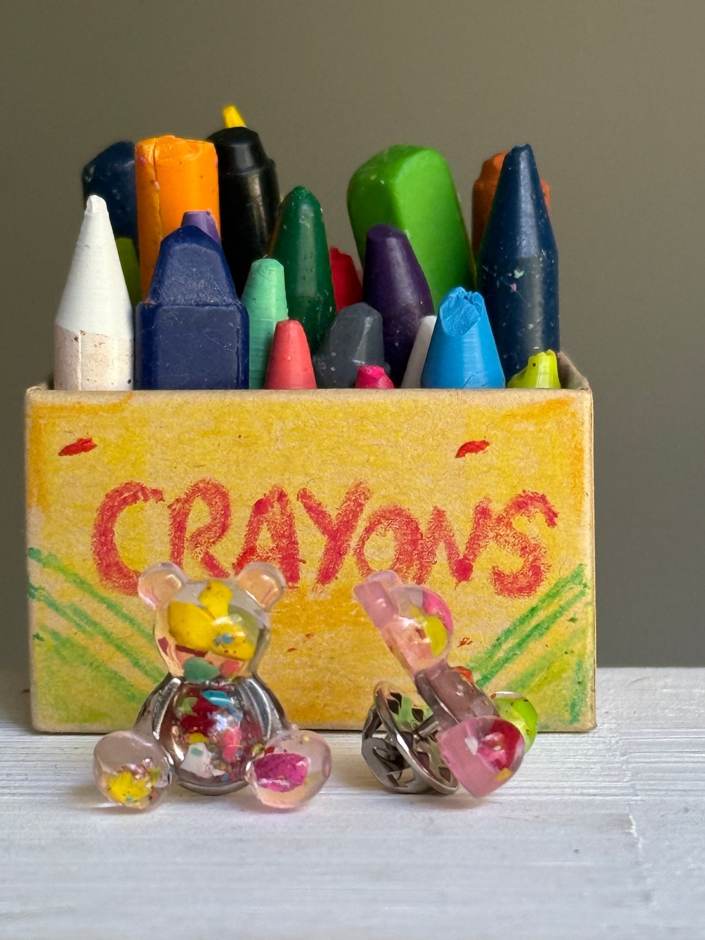 Crayon Bear Push Pin (Light Pink)