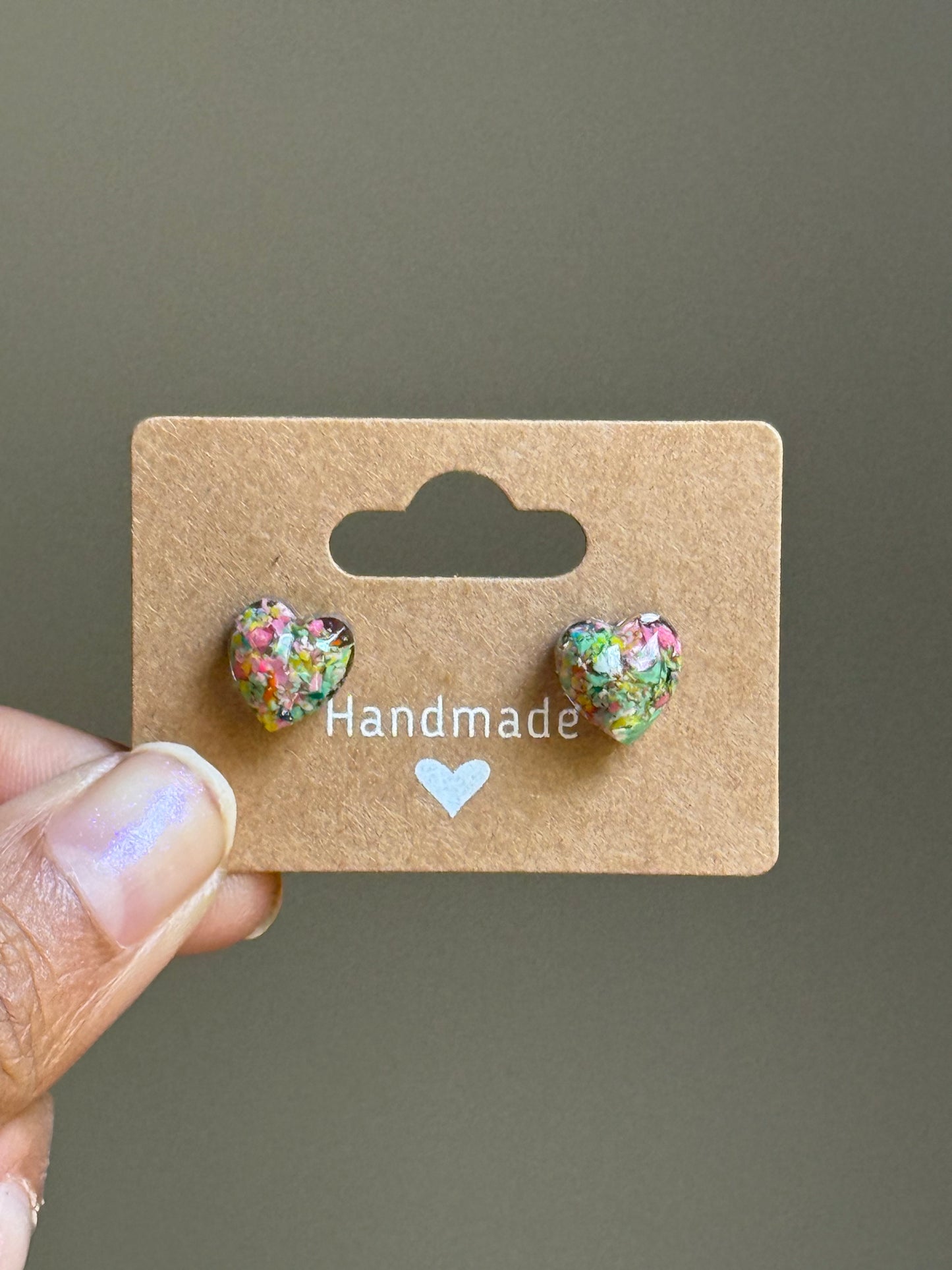 Small Heart Crayonfetti Studs (Flower Bouquet)