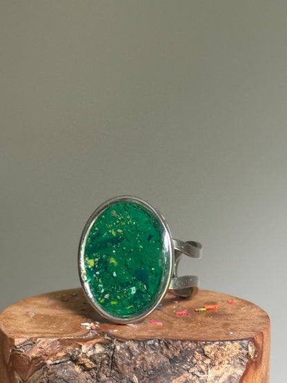 Evergreen Oval Ring