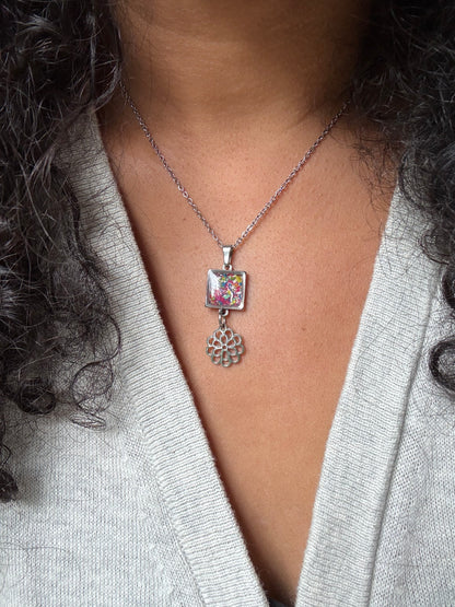 Mayagüez Floral Pendant