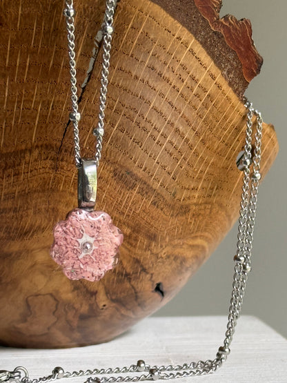 Crayon Bloom Pendant (Dusty Rose)