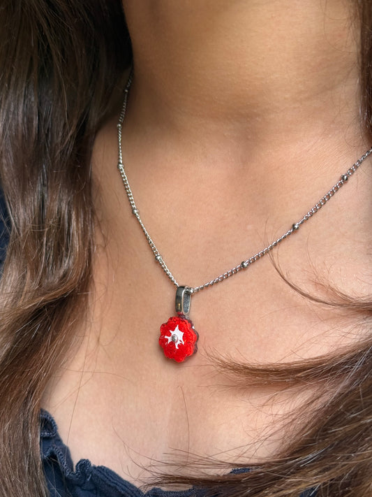Crayon Bloom Pendant (Scarlet)
