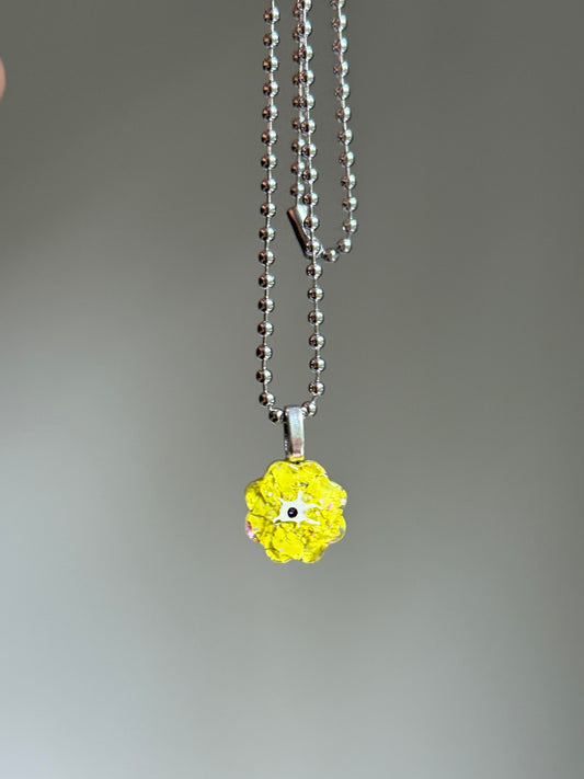 Crayon Blooms Pendant (Inchworm)