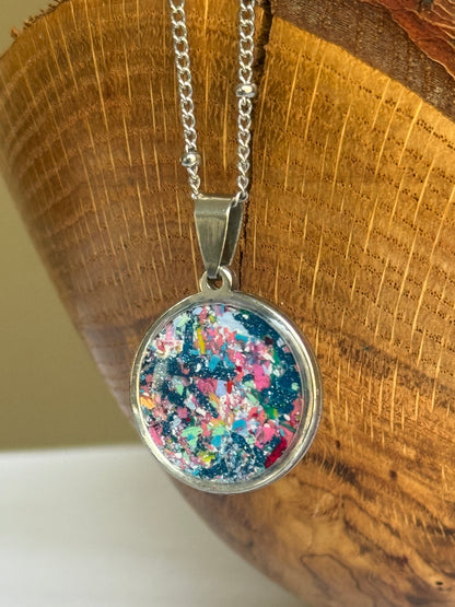 Twilight (Round Pendant)