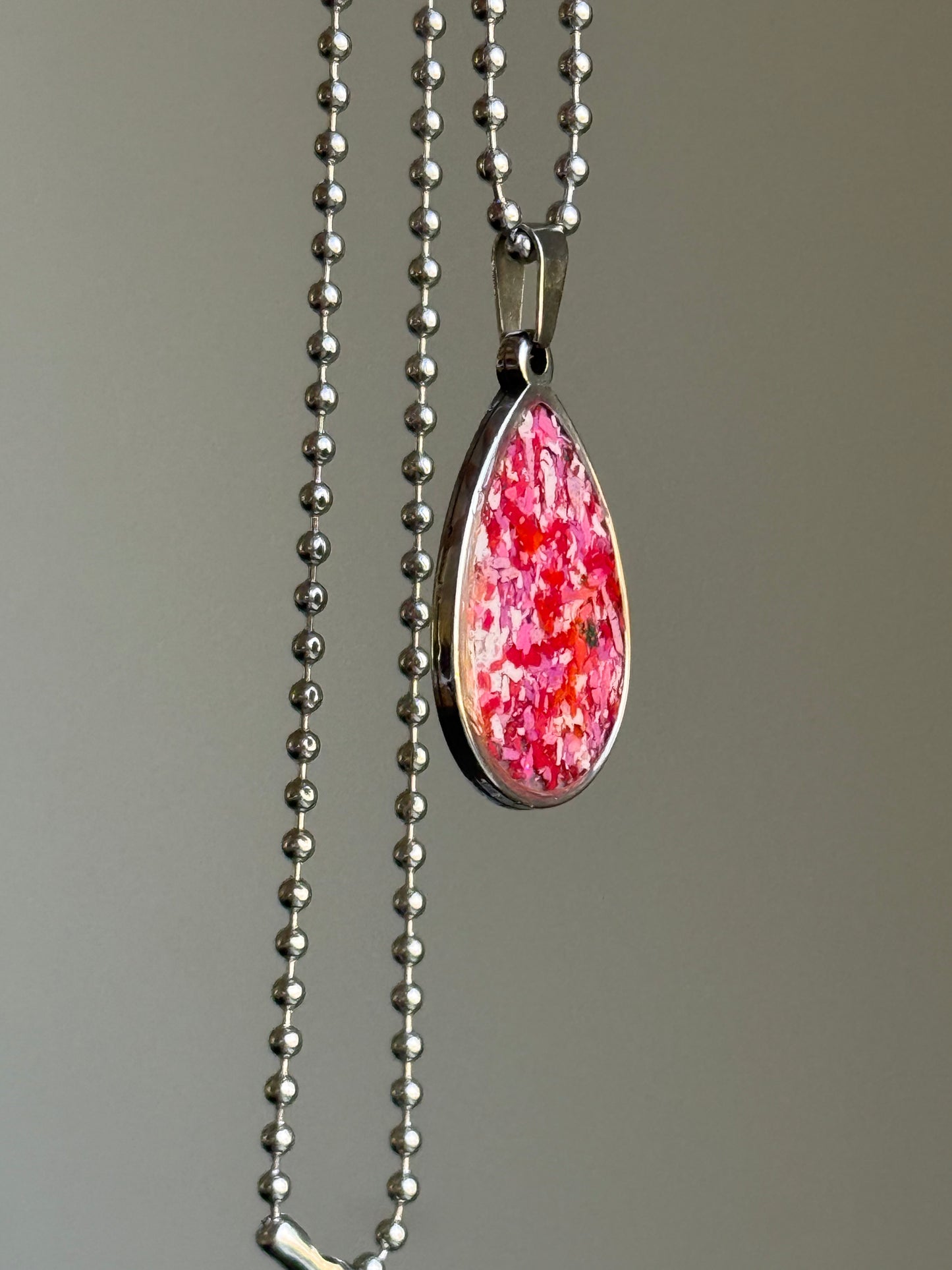 Raindrop Pendant (Amor)