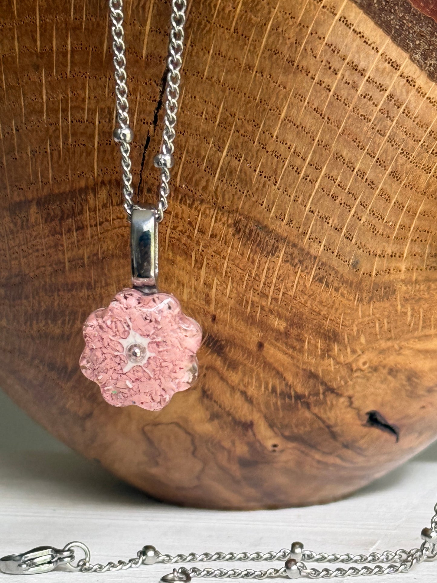 Crayon Bloom Pendant (Dusty Rose)
