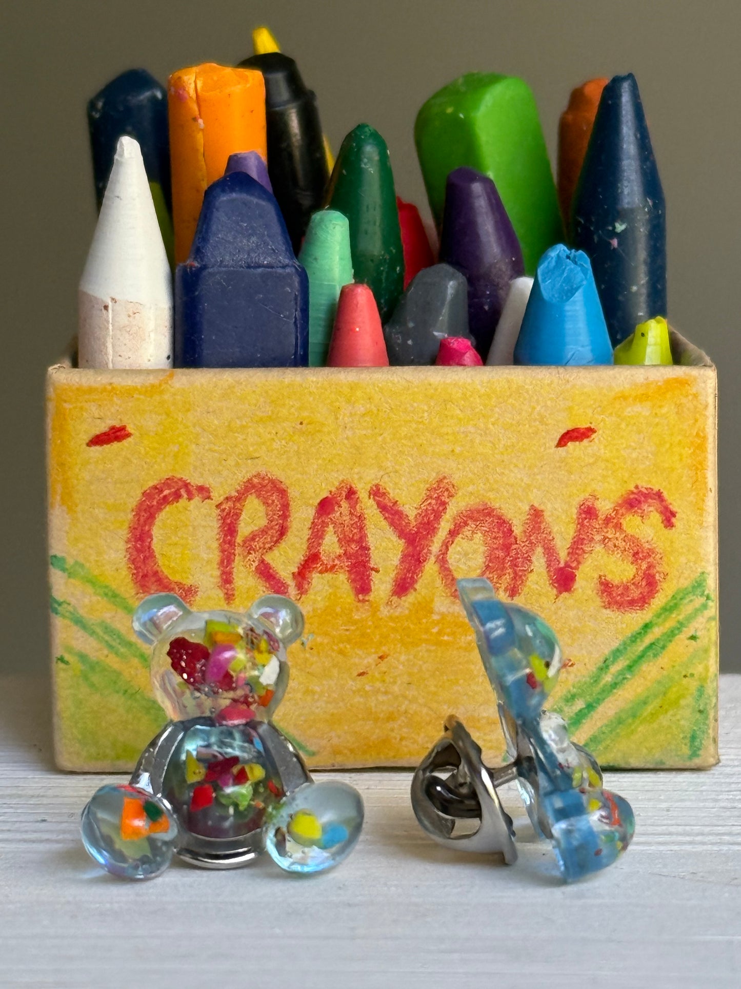 Crayon Bear Push Pin (Blue)