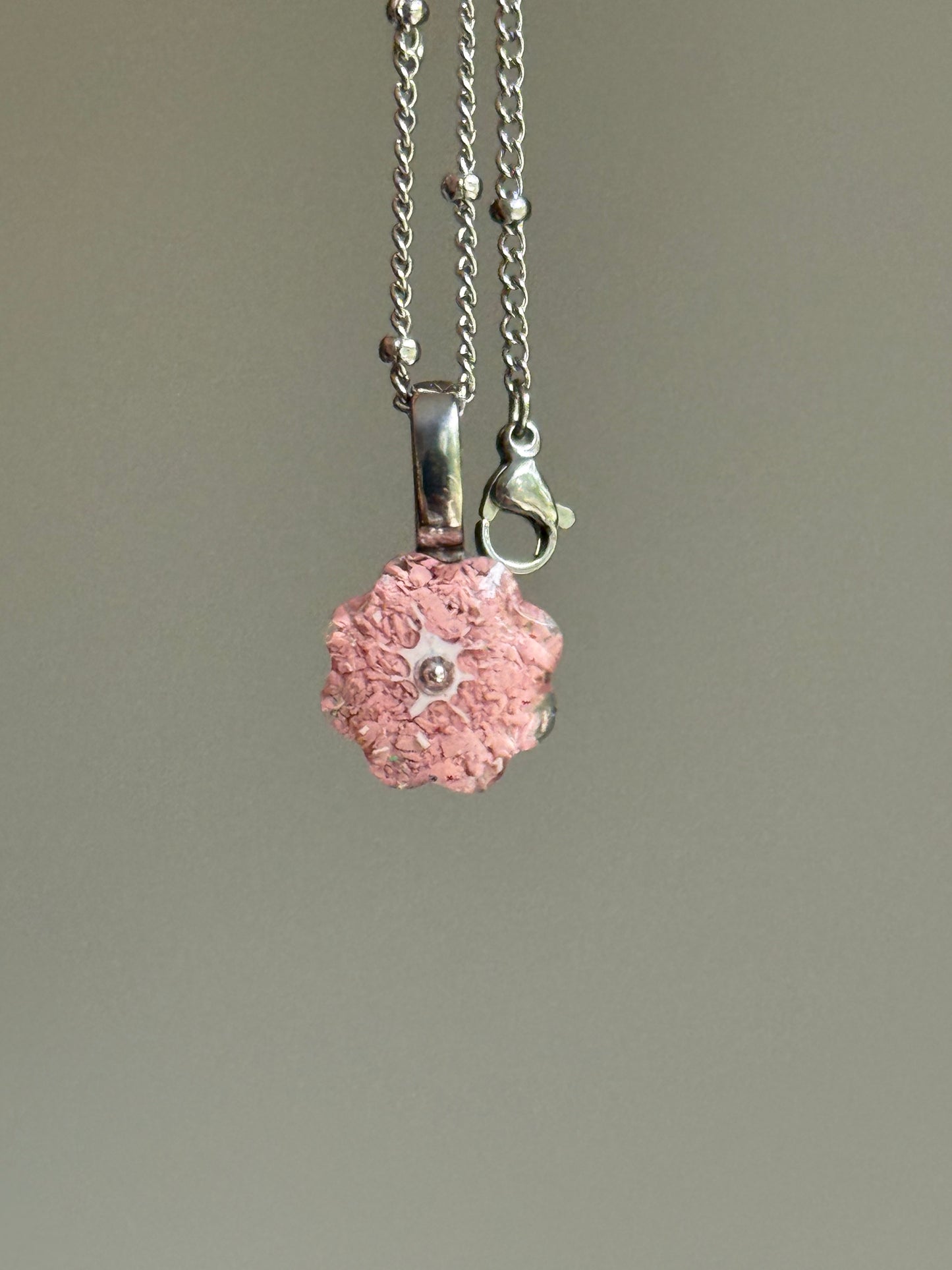 Crayon Bloom Pendant (Dusty Rose)