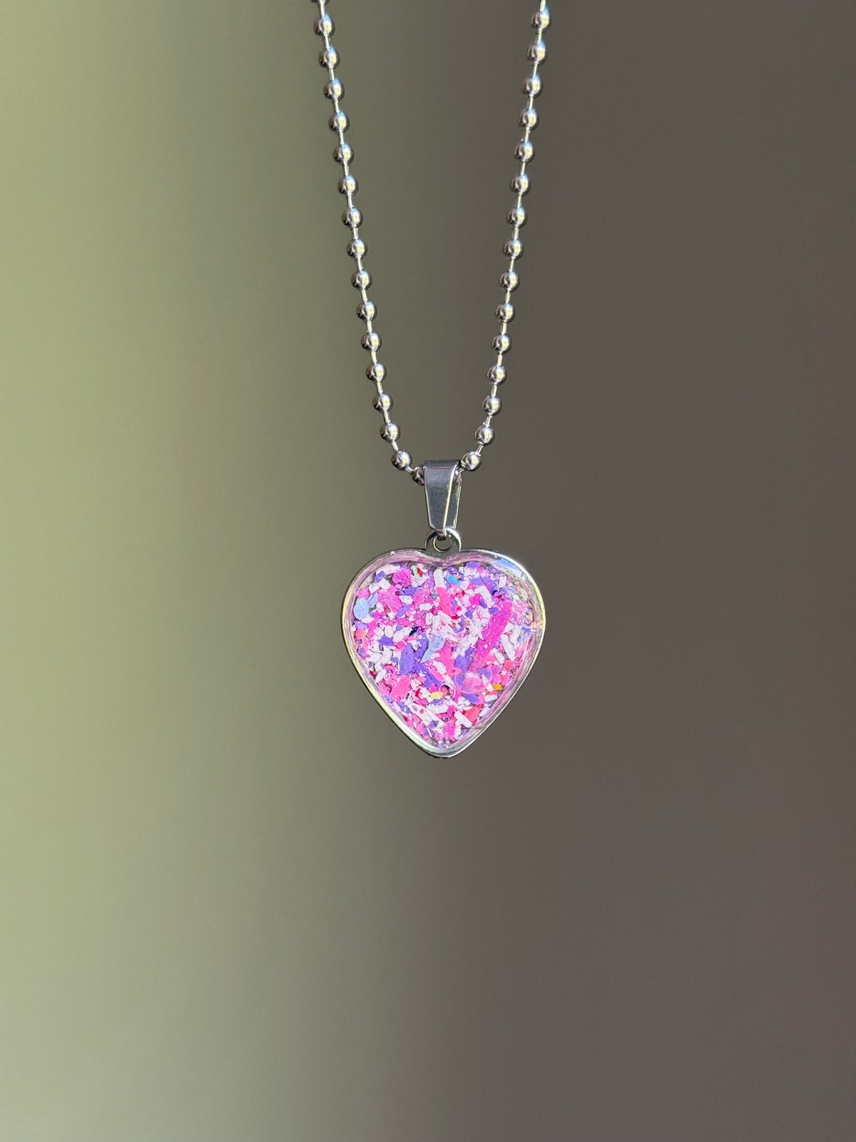 Orchid Mist purple lavender crayon shavings heart necklace handmade jewelry. Crayon jewelry by Crayonfetti, mother-daughter based in Atlanta