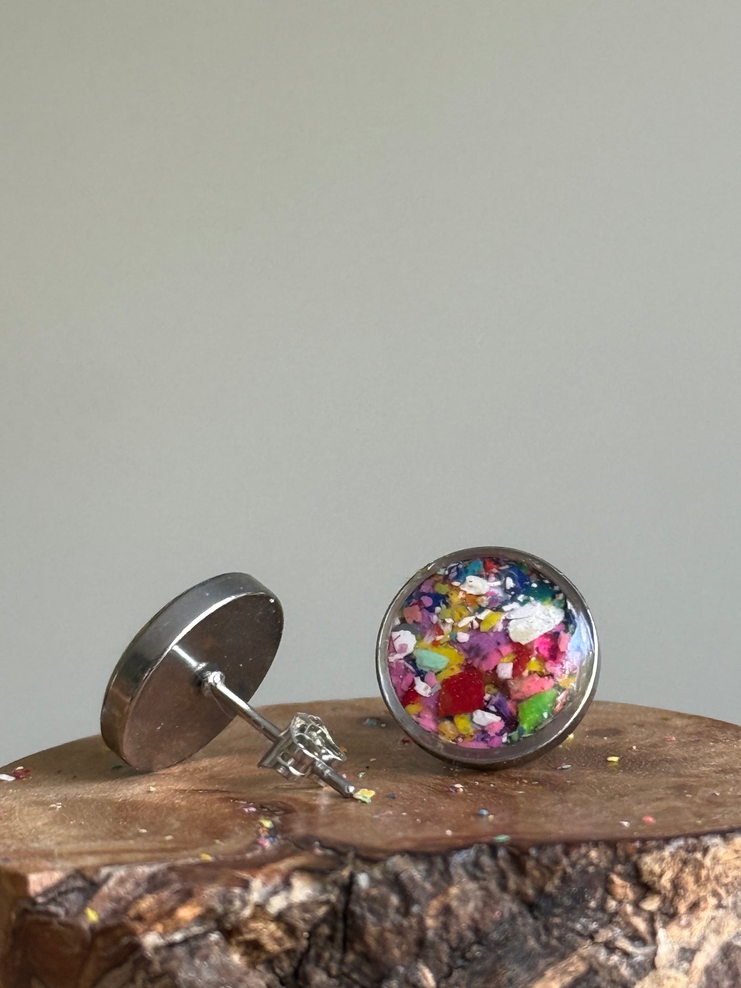 Framed Round Studs (White Mix)