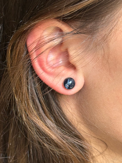 Small Crayon Globe Studs (Black)