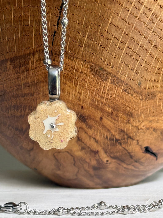 Crayon Bloom Pendant (Almond)