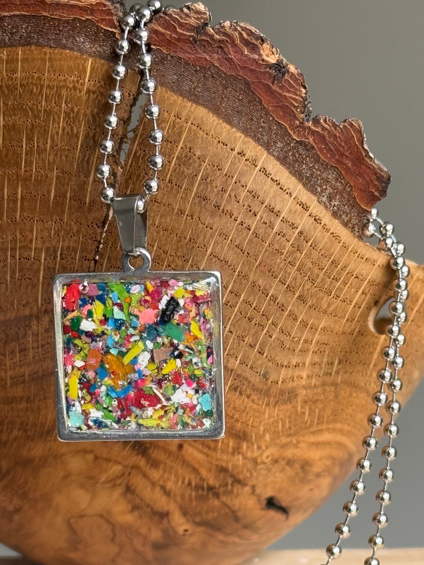 Cool Radiance Necklace