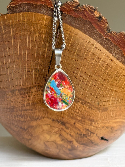 Gota Pendant (Scarlett)