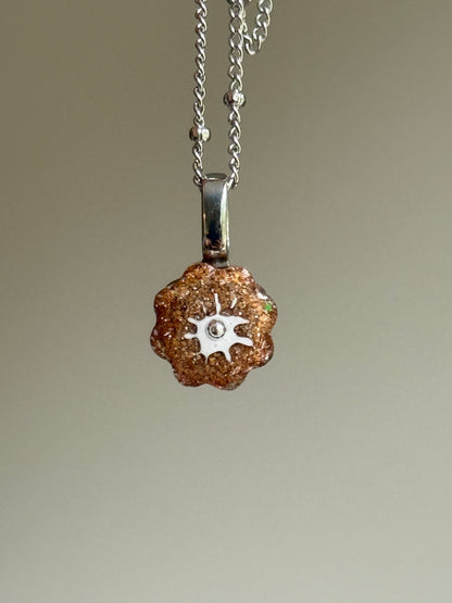 Crayon Bloom Pendant (Metallic Bronze)