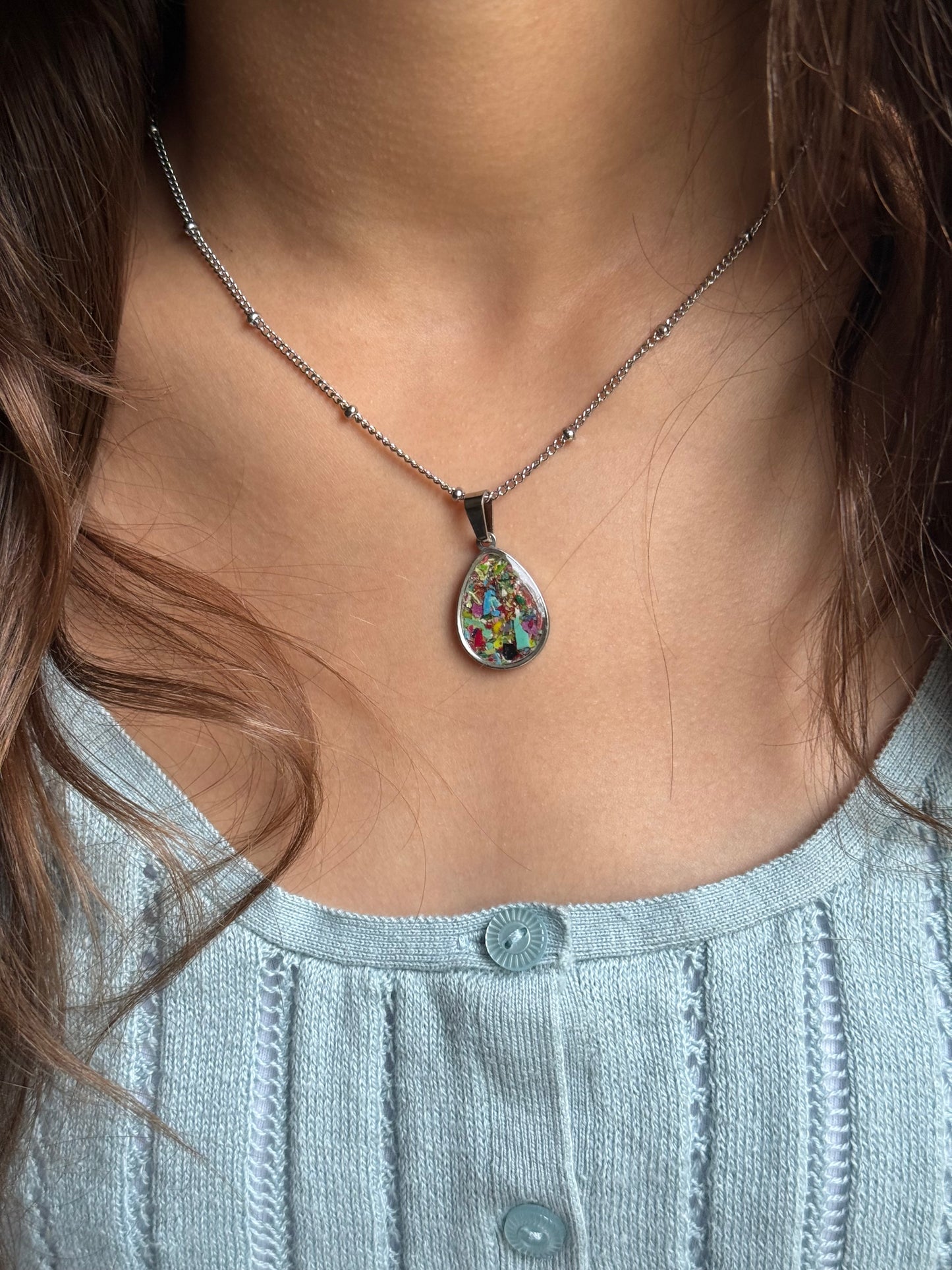 Gota Pendant (Rain Brings Rainbows)