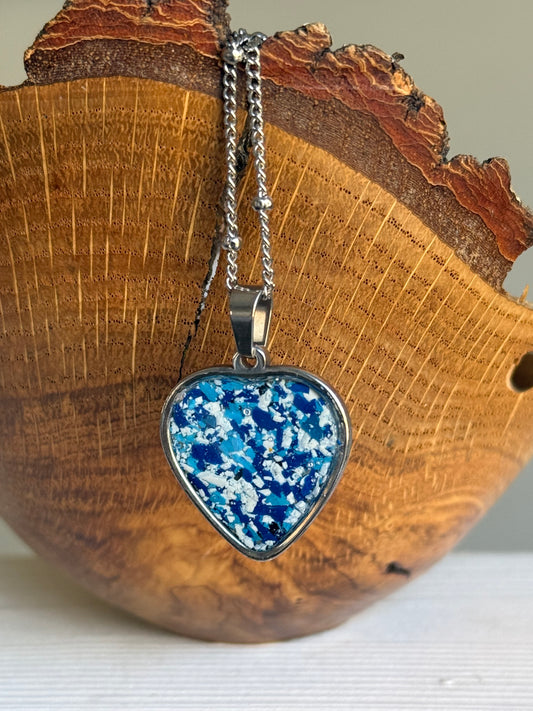 Blue-White Heart Pendant (Medium)