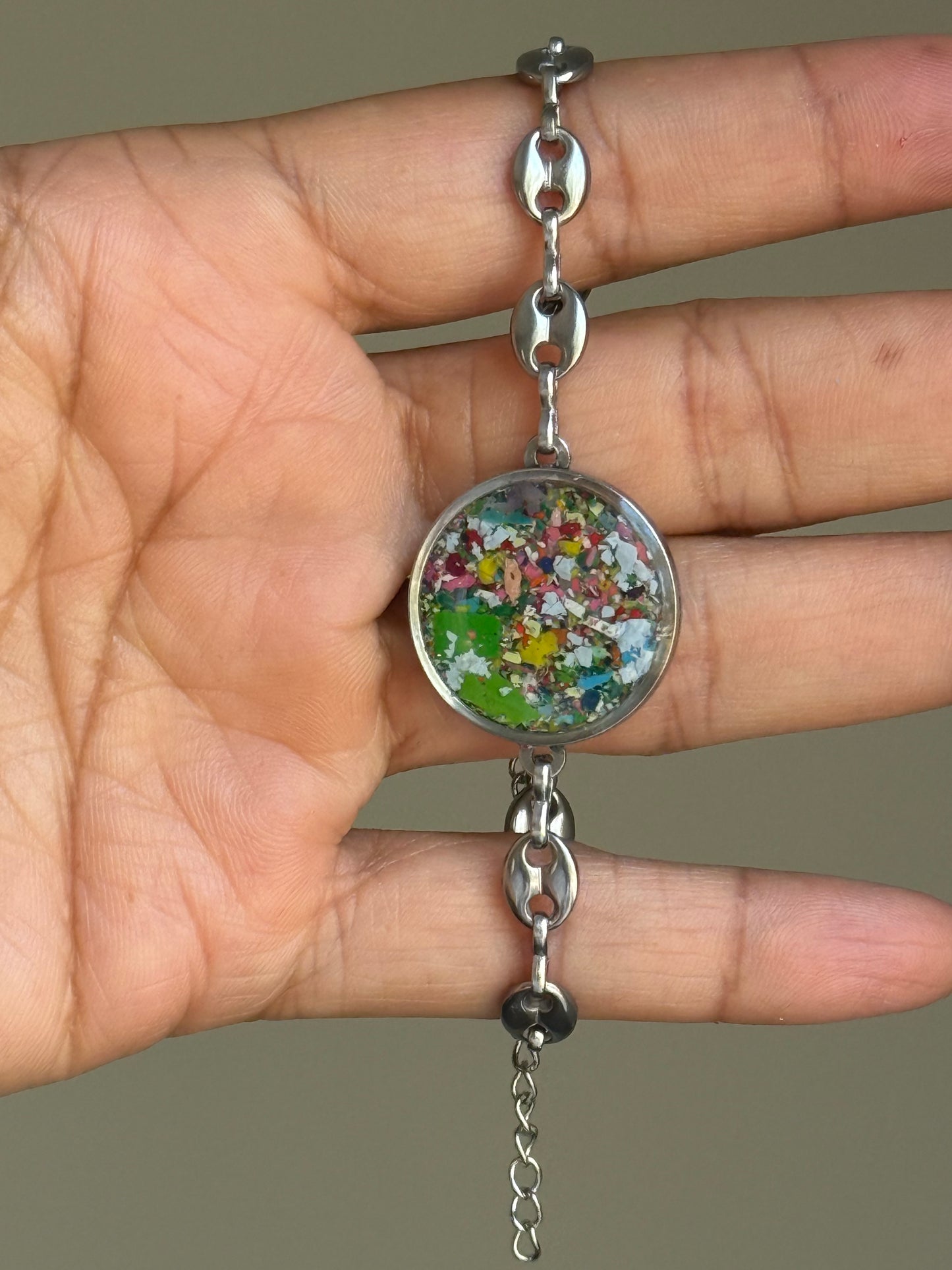 Enamórese del verde azulado 