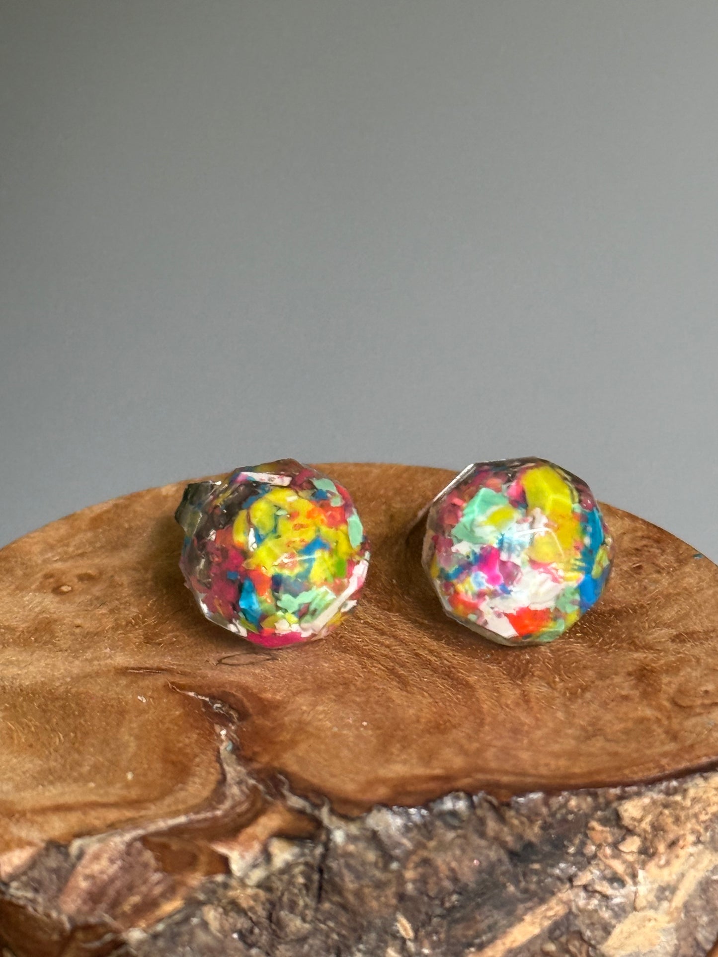 Supersonic Round Studs
