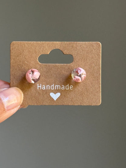 Small Crayon Globe Studs (Light Pink)