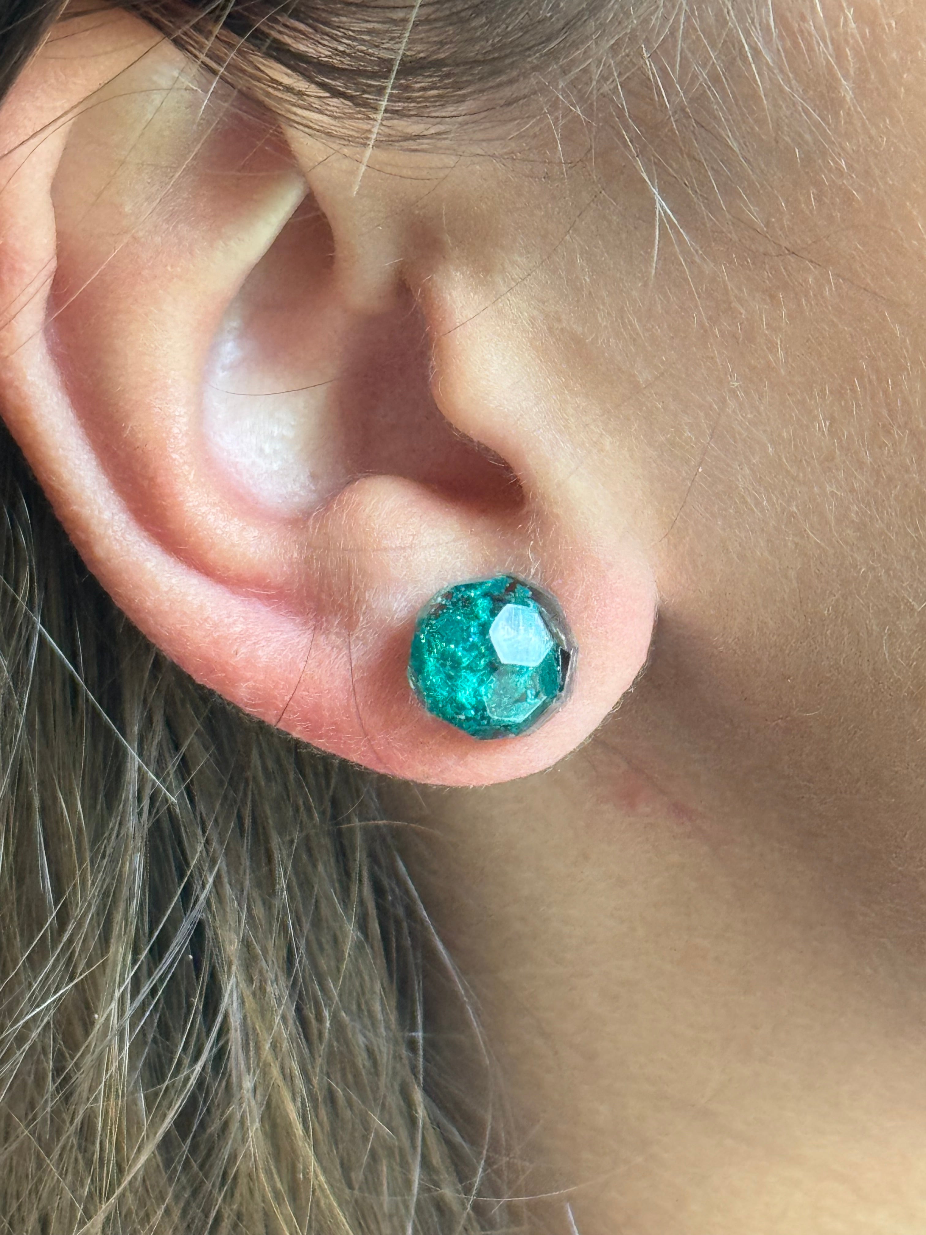 crayon jewelry by crayonfetti.  colorful teacher gift idea. hypoallergenic stud earrings